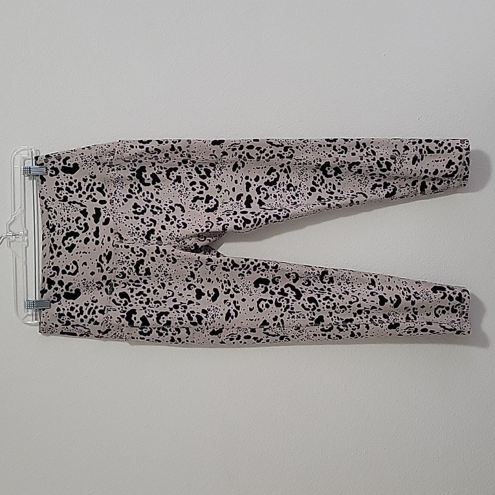 Modern Balance Cheetah Print Ribbed Texture Leggings Women's Size XL Grey and Bl